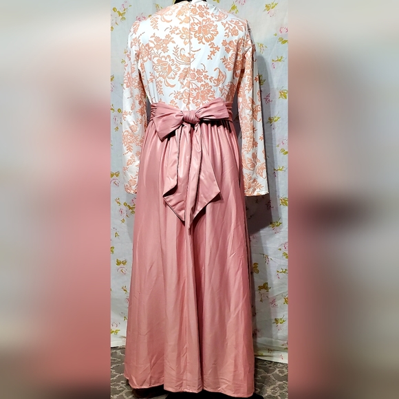 Pink Dress - Picture 4 of 4